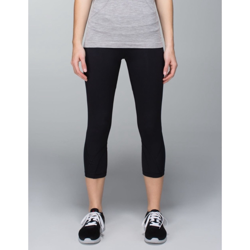 Lululemon Inspire Crop II Black 6